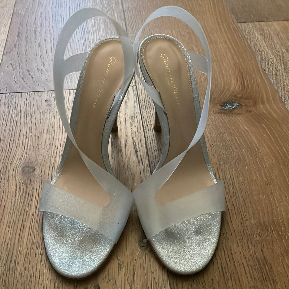 💯 % authentic Gianvito Rossi shoes.